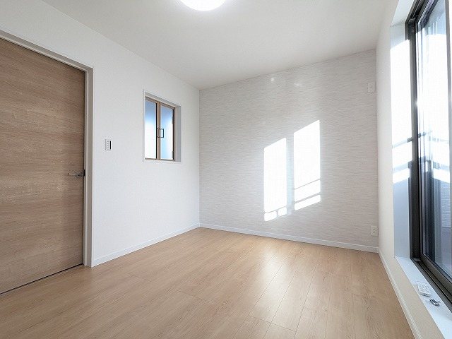 大阪府枚方市宮之阪４丁目 内観写真（リビング以外の居室）