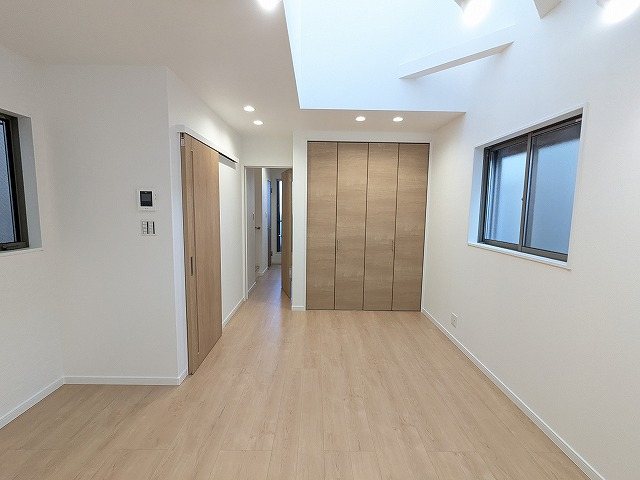 大阪府枚方市宮之阪４丁目 内観写真（リビング）