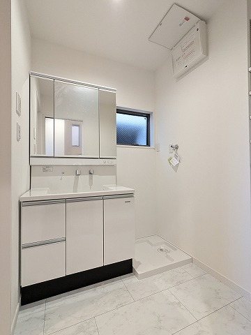 大阪府枚方市宮之阪４丁目 内観写真（洗面台・洗面所）