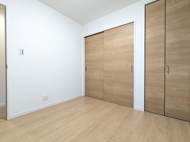 大阪府枚方市宮之阪４丁目 内観写真（リビング以外の居室）