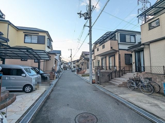 大阪府枚方市東山１丁目 現地写真（前面道路含む現地写真）