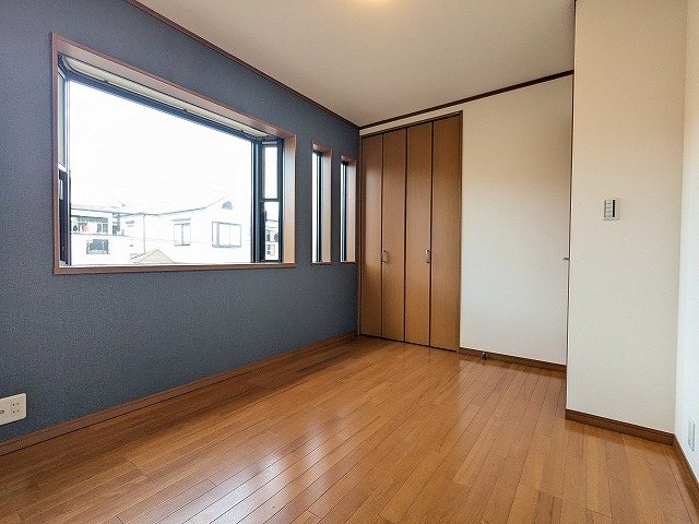大阪府枚方市東山１丁目 内観写真（リビング以外の居室）