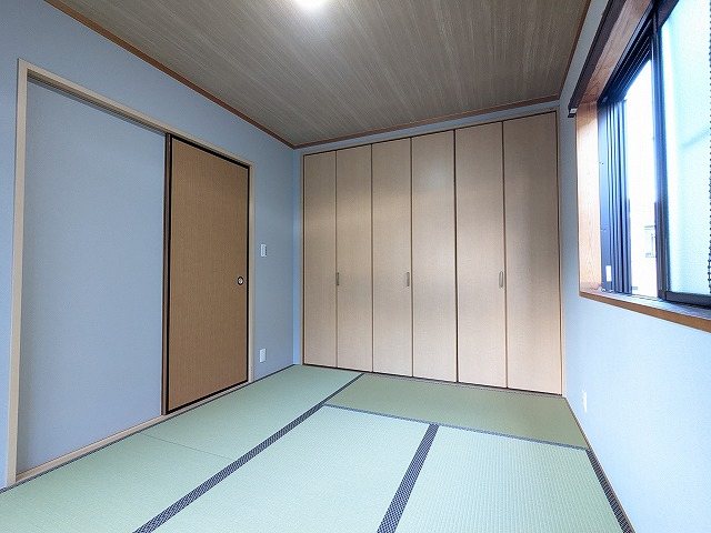 大阪府枚方市東山１丁目 内観写真（リビング以外の居室）