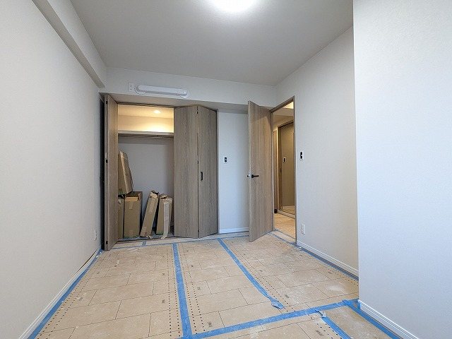 大阪府枚方市東山１丁目 内観写真（リビング以外の居室）