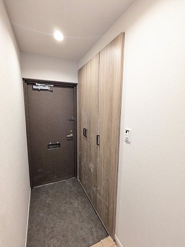 大阪府枚方市東山１丁目 現地写真（玄関）