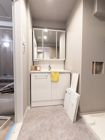 大阪府枚方市東山１丁目 内観写真（洗面台・洗面所）