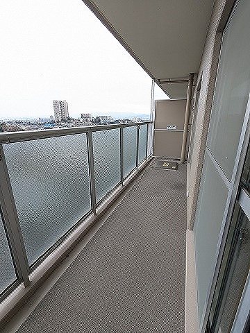 大阪府枚方市山之上北町 現地写真（バルコニー）