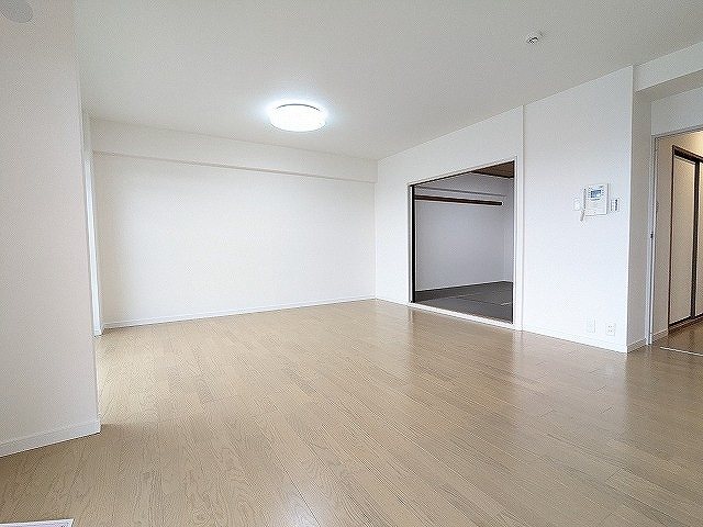 大阪府枚方市山之上北町 内観写真（リビング）