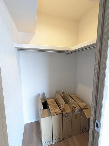 大阪府枚方市山之上北町 内観写真（収納）