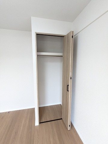 大阪府枚方市山之上北町 内観写真（収納）