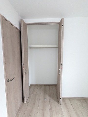 大阪府枚方市東香里１丁目 内観写真（収納）