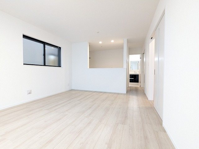 大阪府枚方市東香里１丁目 内観写真（リビング）