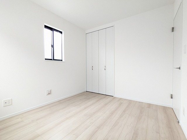 大阪府枚方市東香里１丁目 内観写真（リビング以外の居室）