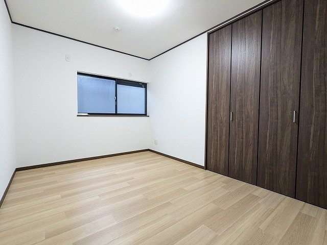 大阪府枚方市走谷１丁目 内観写真（リビング以外の居室）