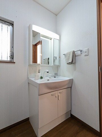 大阪府枚方市北中振４丁目 内観写真（洗面台・洗面所）