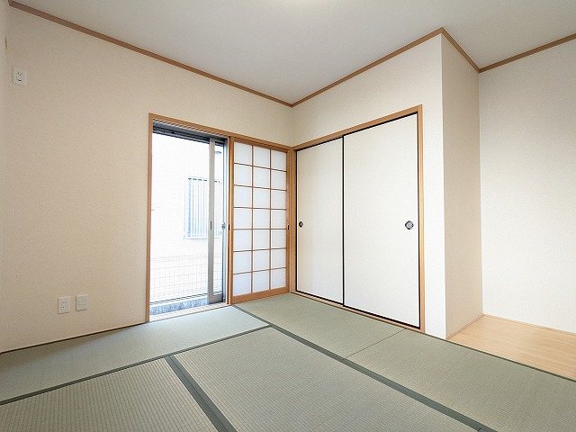 大阪府枚方市北中振４丁目 内観写真（リビング以外の居室）