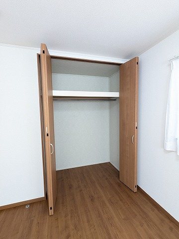 大阪府枚方市北中振４丁目 内観写真（収納）