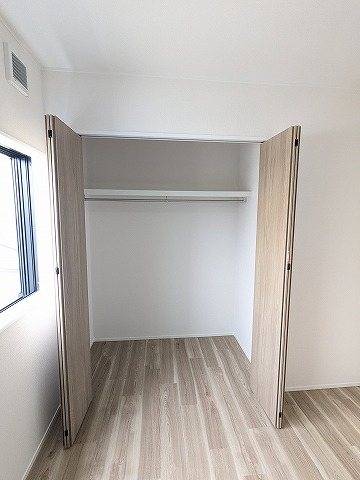 大阪府枚方市養父元町 内観写真（収納）