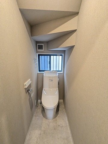 大阪府枚方市養父元町 内観写真（トイレ）