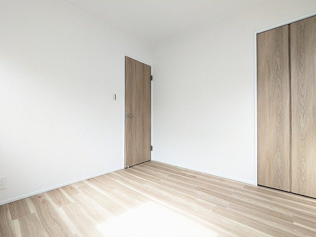 大阪府枚方市養父元町 内観写真（リビング以外の居室）