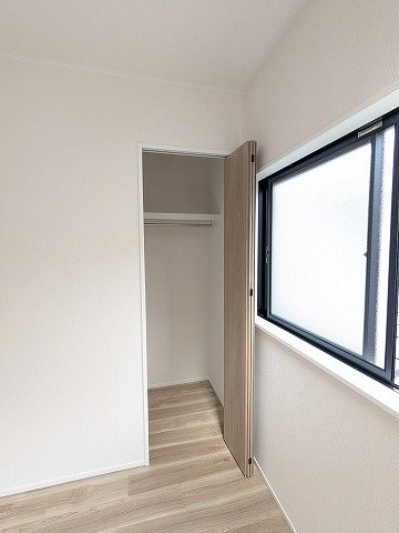 大阪府枚方市養父元町 内観写真（収納）