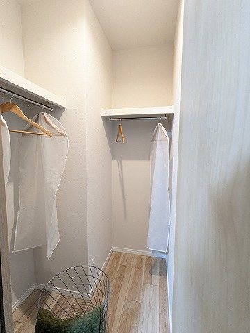 大阪府枚方市香里ケ丘７丁目 内観写真（収納）