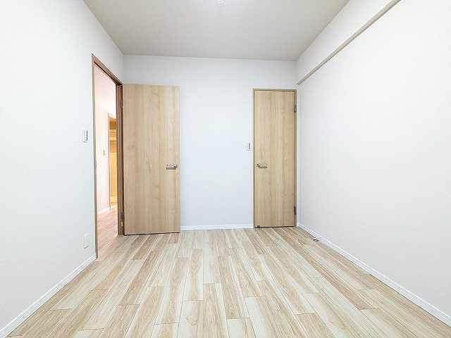 大阪府枚方市香里ケ丘７丁目 内観写真（リビング以外の居室）