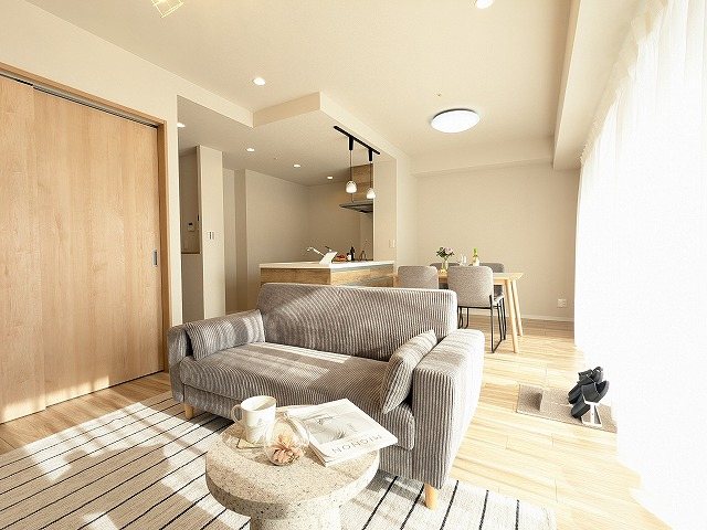 大阪府枚方市香里ケ丘７丁目 内観写真（リビング）
