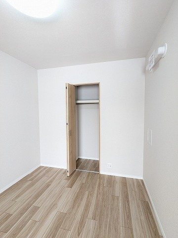 大阪府枚方市香里ケ丘７丁目 内観写真（収納）