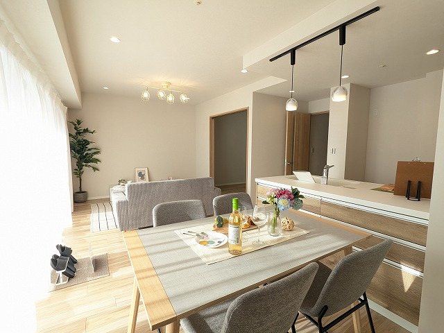 大阪府枚方市香里ケ丘７丁目 内観写真（リビング）