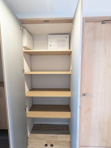 大阪府枚方市香里ケ丘７丁目 内観写真（収納）