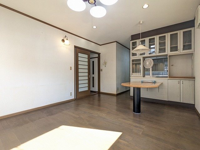 大阪府枚方市津田元町３丁目 内観写真（リビング）