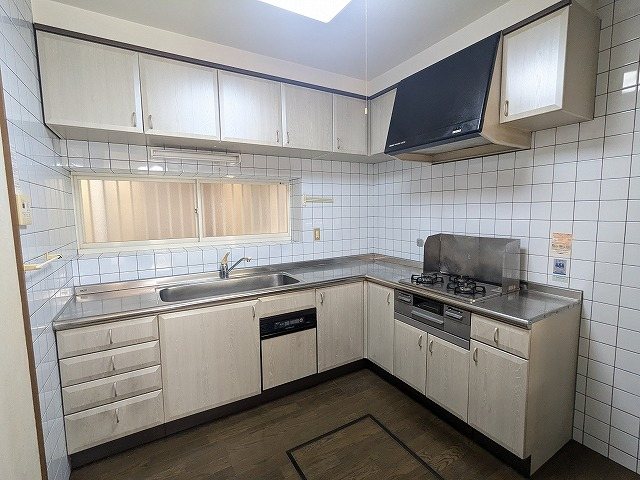 大阪府枚方市津田元町３丁目 内観写真（キッチン）