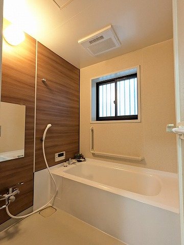 大阪府枚方市香里園東之町 内観写真（浴室）