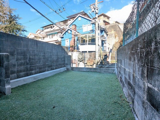 大阪府枚方市香里園東之町 現地写真（庭）