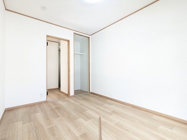 大阪府枚方市星丘３丁目 内観写真（リビング以外の居室）