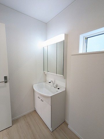 大阪府枚方市山之上西町 内観写真（洗面台・洗面所）