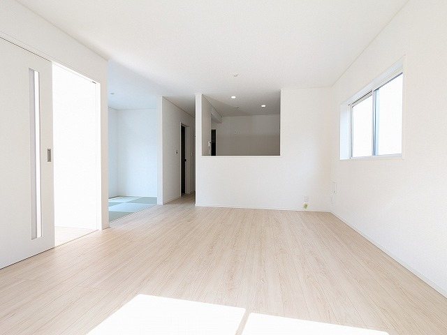 大阪府枚方市山之上西町 内観写真（リビング）