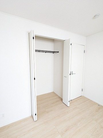 大阪府枚方市山之上西町 内観写真（収納）