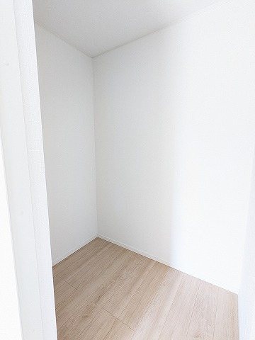 大阪府枚方市山之上西町 内観写真（収納）