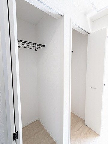 大阪府枚方市山之上西町 内観写真（収納）