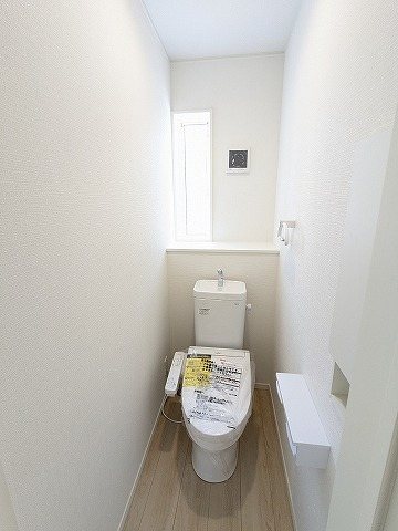 大阪府枚方市山之上西町 内観写真（トイレ）