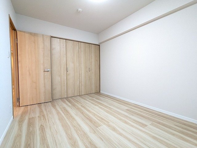 大阪府枚方市北中振１丁目 内観写真（リビング以外の居室）