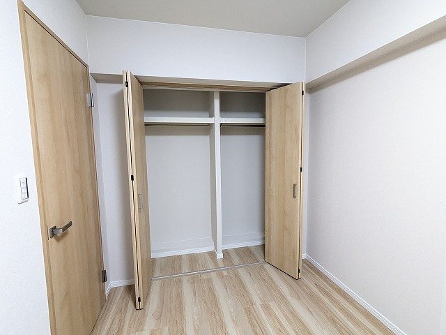 大阪府枚方市北中振１丁目 内観写真（収納）