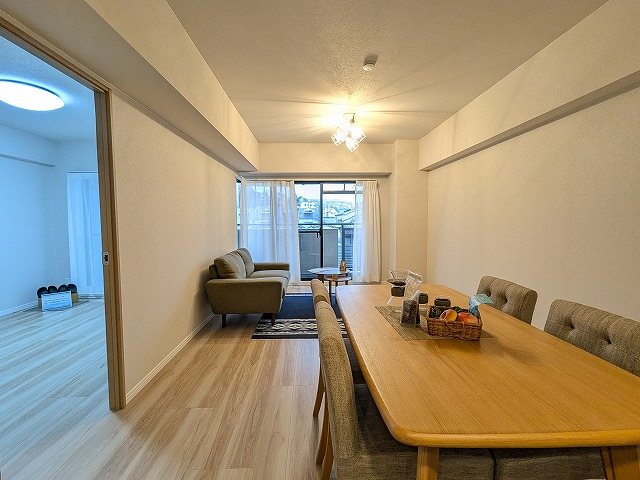 大阪府枚方市北中振１丁目 内観写真（リビング）