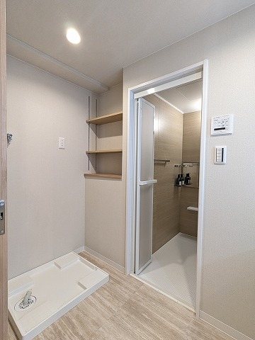 大阪府枚方市北中振１丁目 内観写真（洗面台・洗面所）