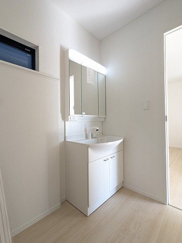 大阪府枚方市出口４丁目 内観写真（洗面台・洗面所）