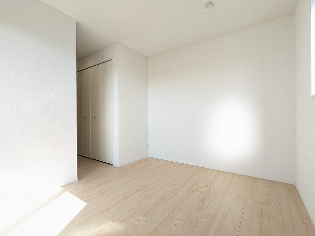 大阪府枚方市出口４丁目 内観写真（リビング以外の居室）