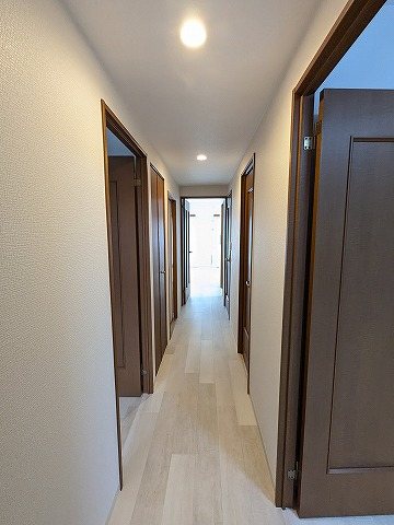 大阪府交野市私部西５丁目 現地写真（玄関）