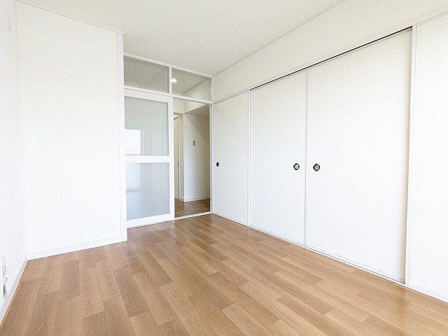 大阪府枚方市東山２丁目 内観写真（リビング以外の居室）